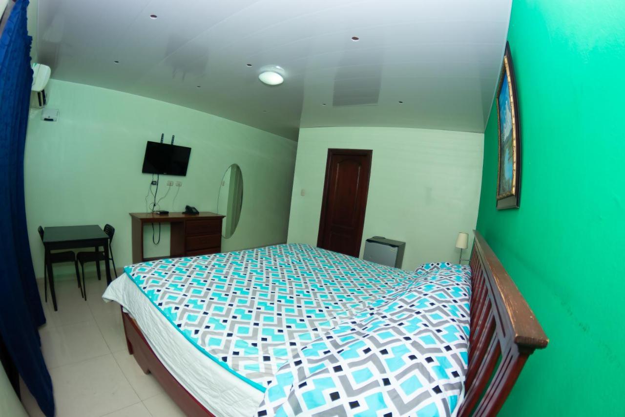 Hotel Renacer Santo Domingo Exterior photo
